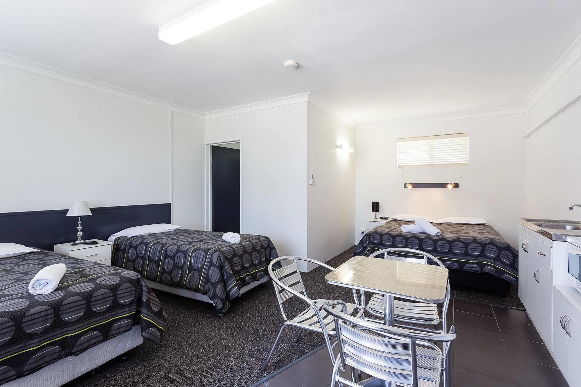 Wynnum Anchor Motel Брисбен Экстерьер фото